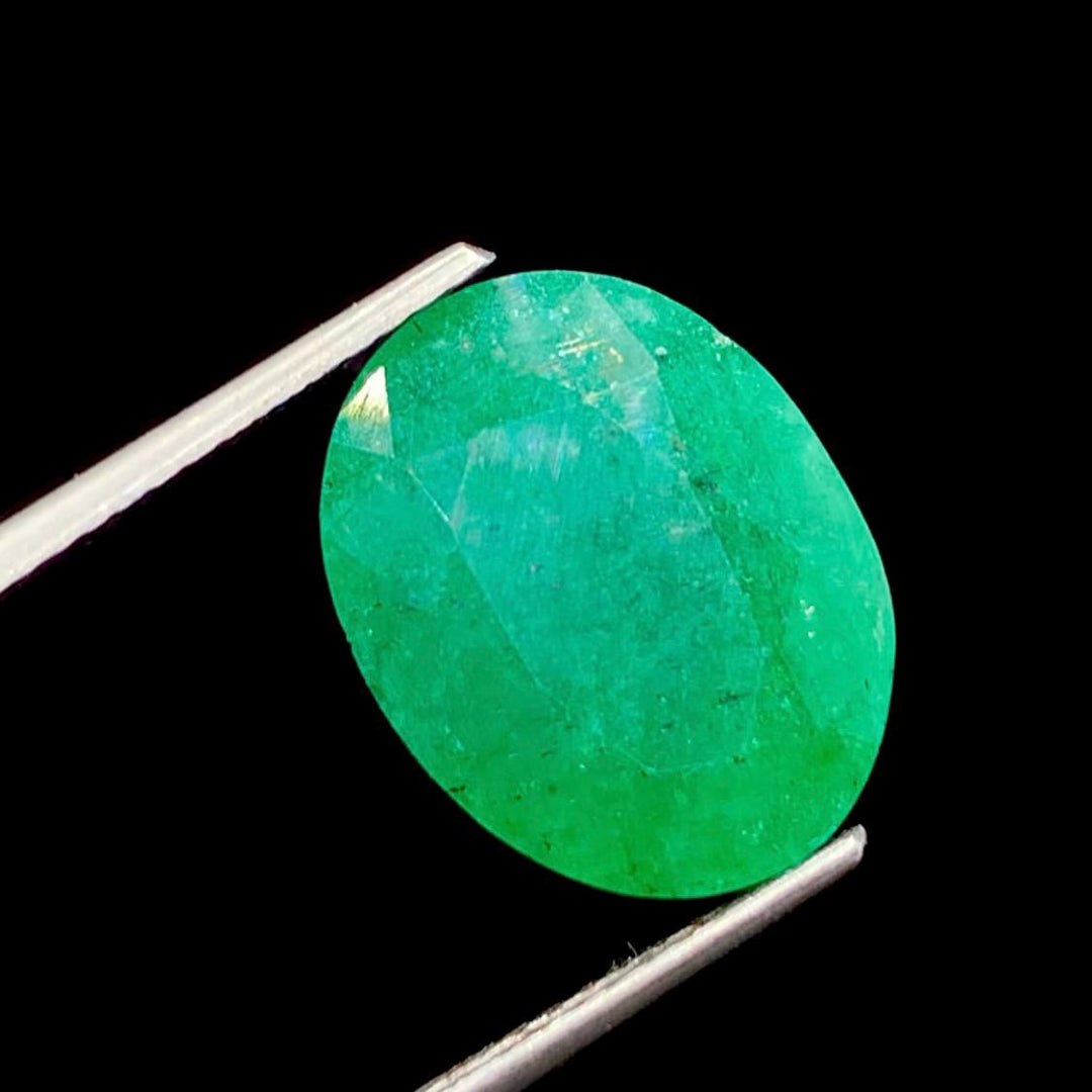 Emerald 5.75 Cts.