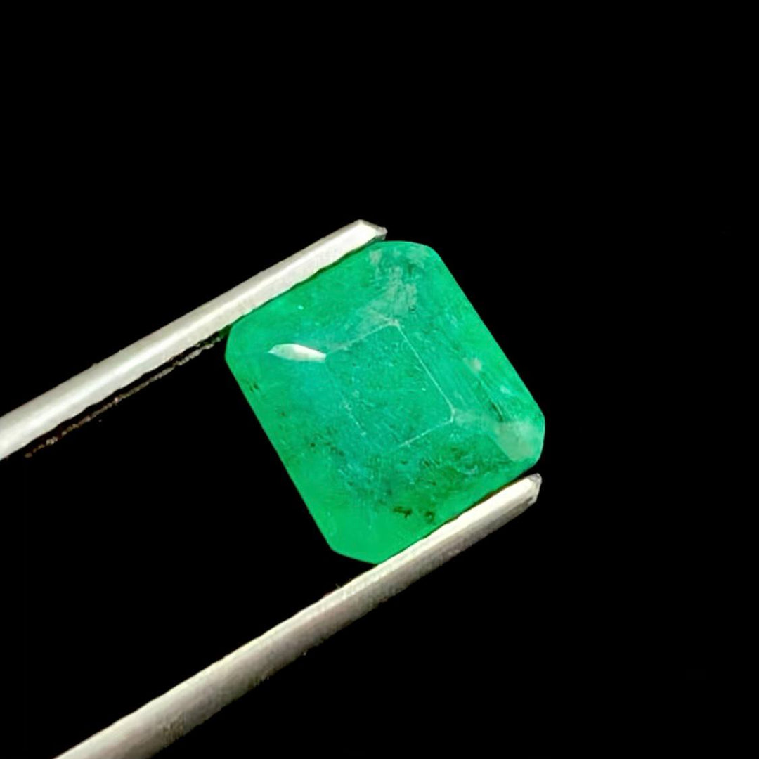 Emerald 2.10 Cts