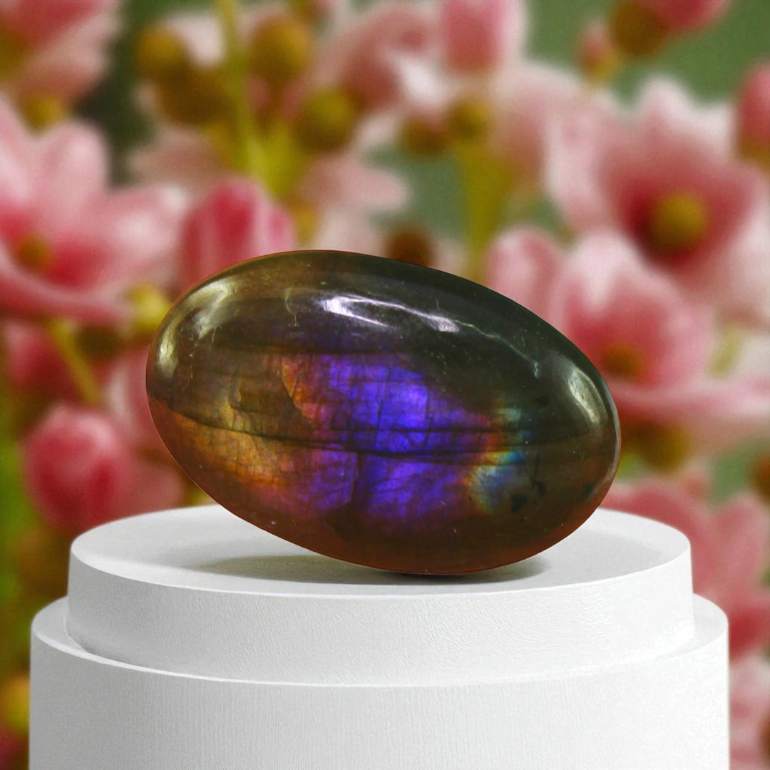 Labradorite Multi Color 21 cts.