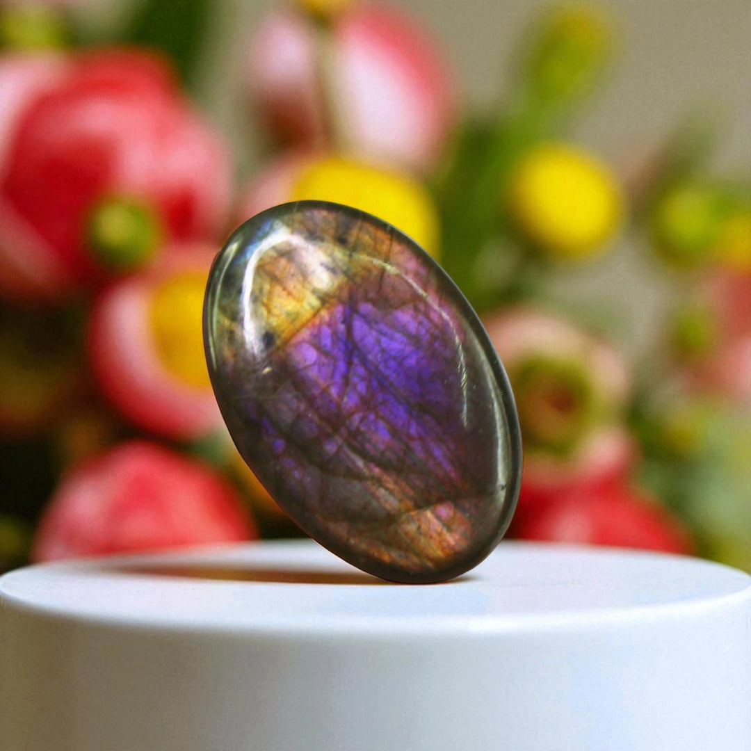 Labradorite Multicolor 28 cts