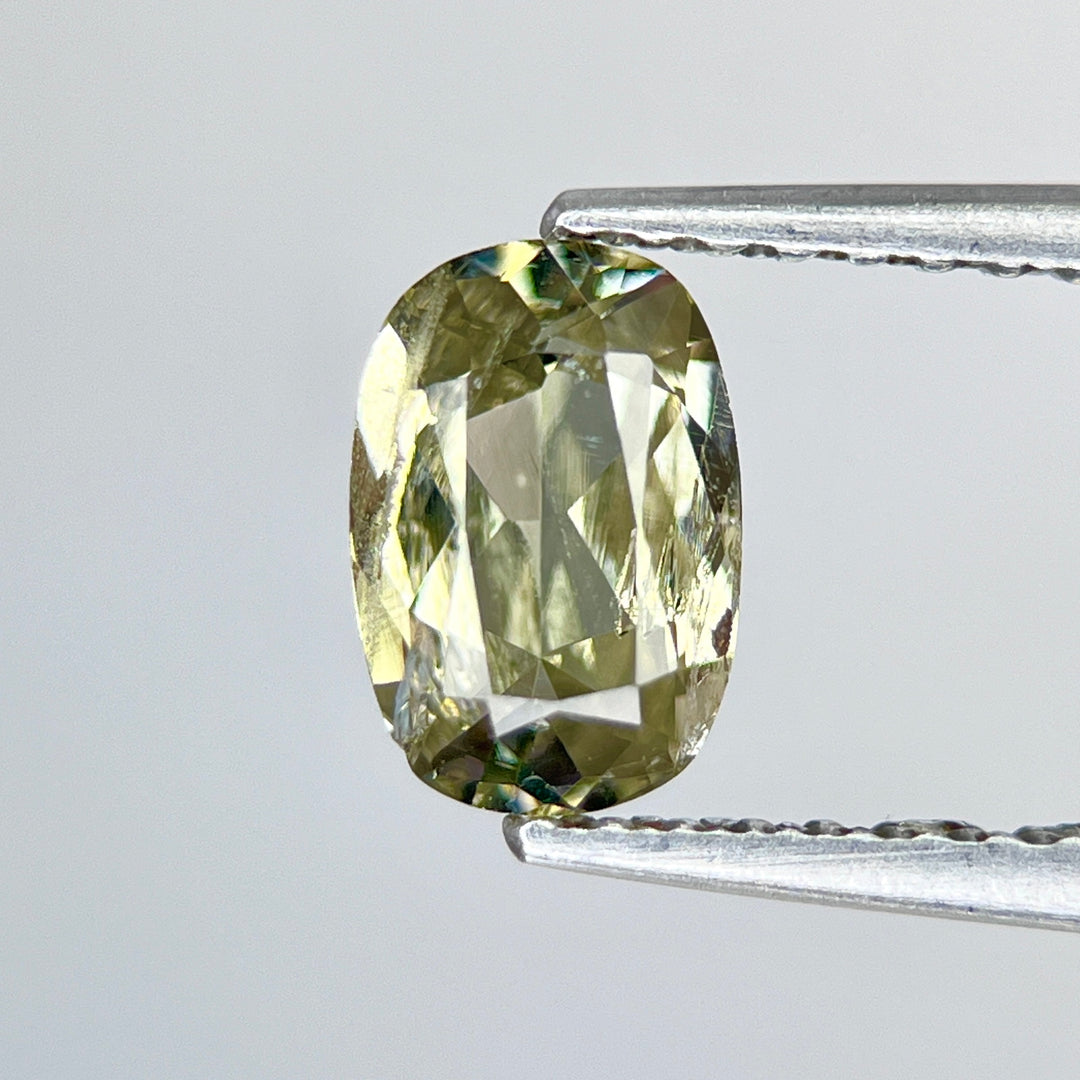 Tanzanite Yellow Green 0.82 Cts,