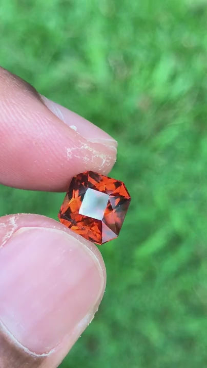 GARNET HESSONITE