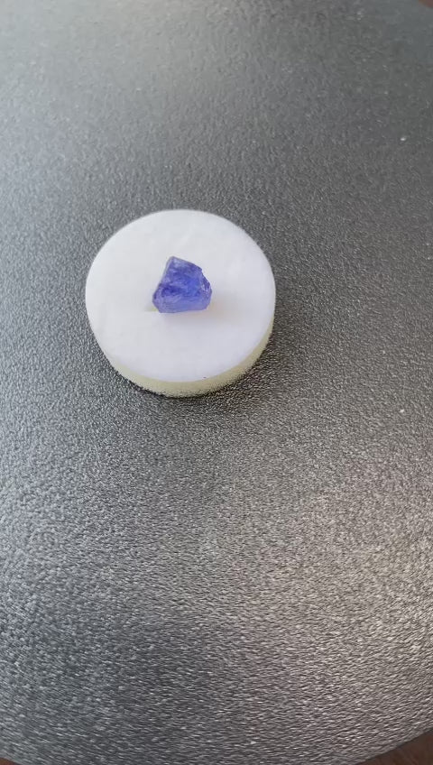 Tanzanite Healing Crystal - Embrace Tranquility and Transformation