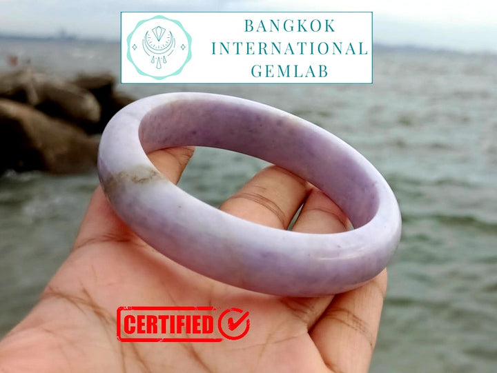 Jade Bangle 360.81 ct