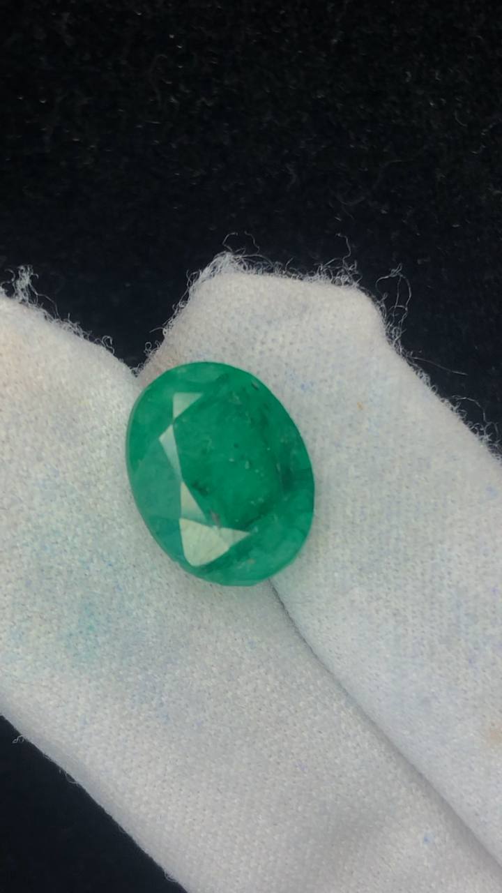 Emerald 2.20 Cts