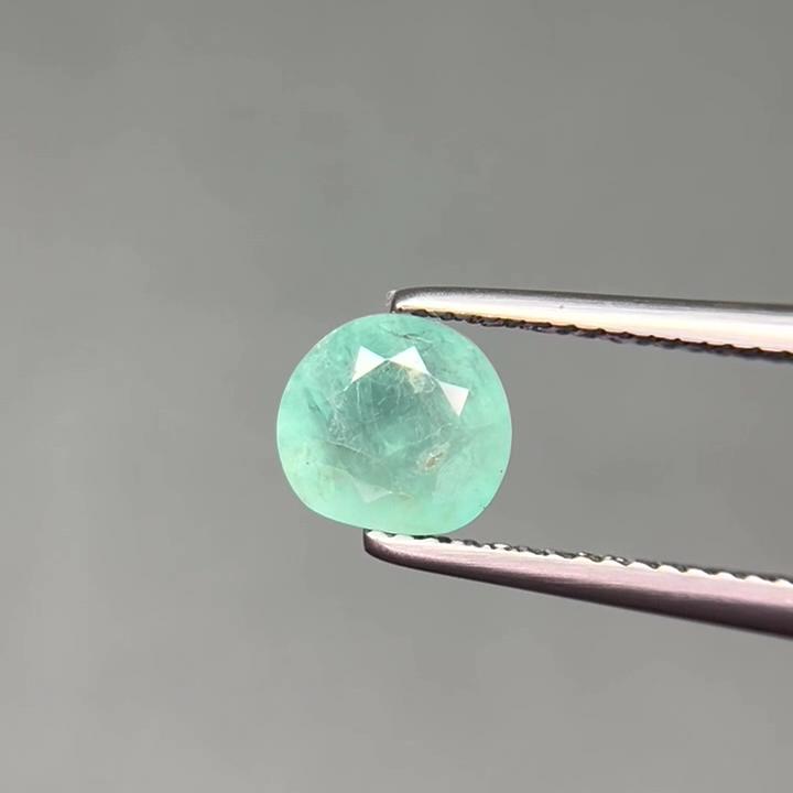 Grandidierite Oval  1.52 cts