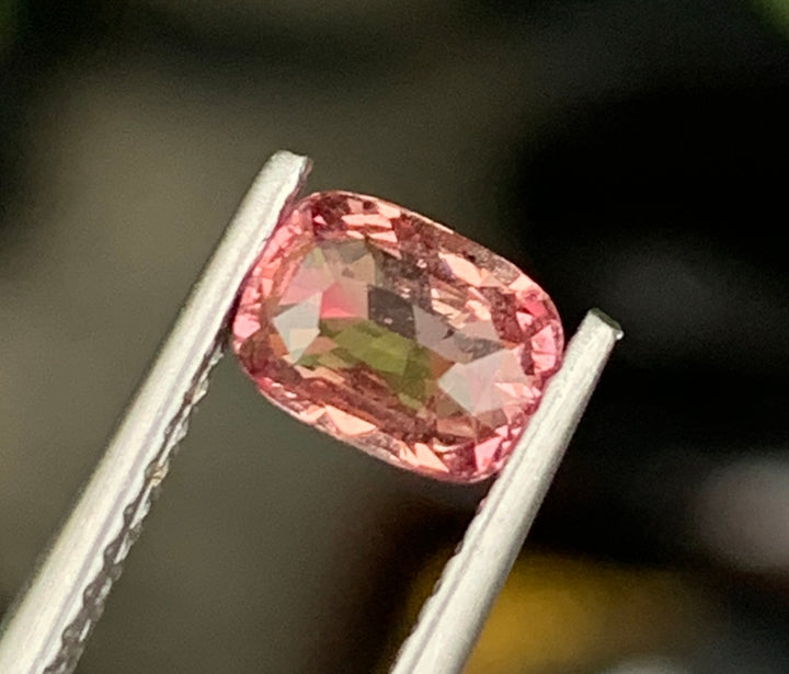 SAPPHIRE CERTIFIED PADPARADSACHA 0.95 CTS