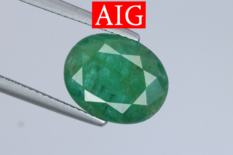 Emerald 5.65 Cts Certified