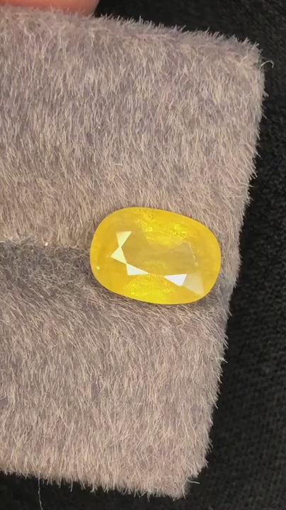 Sapphire yellow 1.45 cts
