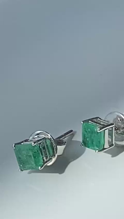 Emerald  Earrings 1.24 cts