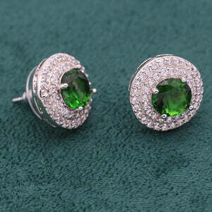 Elegant Silver Jewelry Set with 2.500 Carats of Refined Beauty