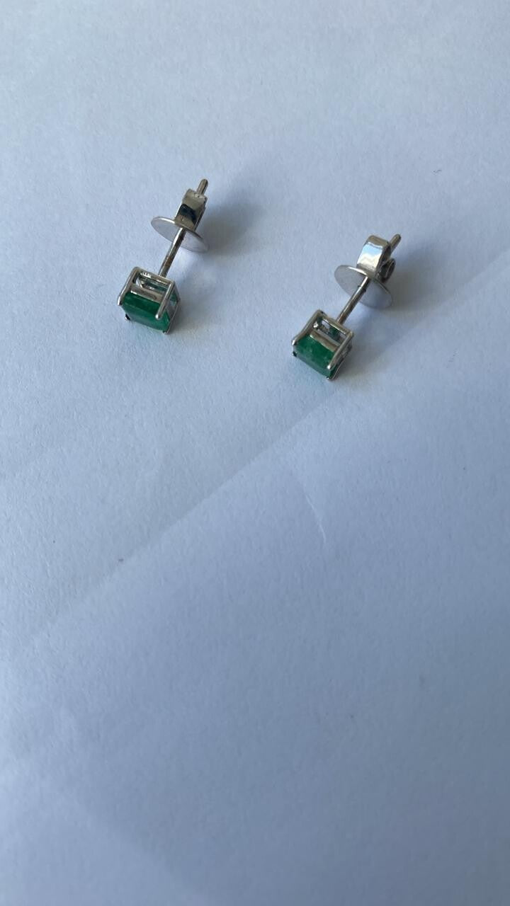 Emerald  Earrings-Cute Emerald Earrings