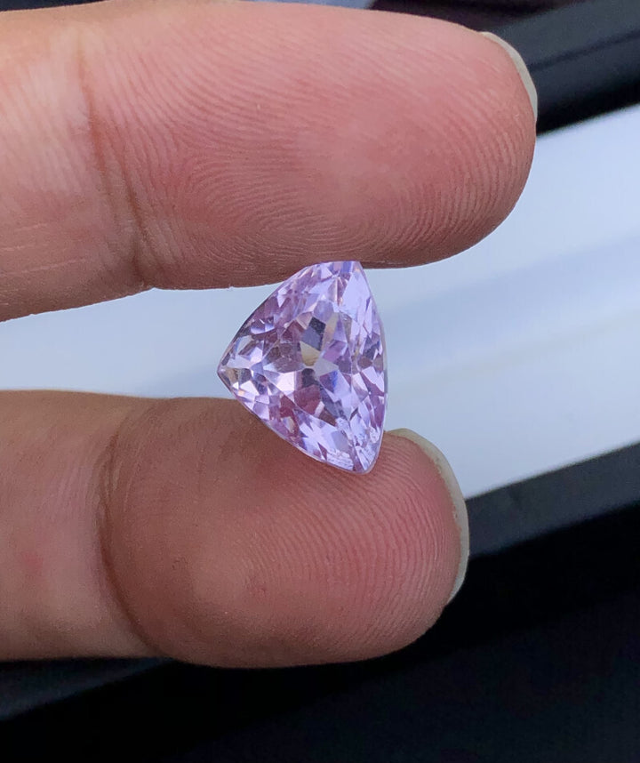 Kunzite Gem - Mesmerizing 10.50 Ct Natural Kunzite