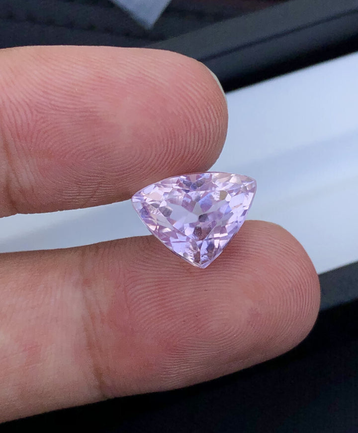 Kunzite Gem - Mesmerizing 10.50 Ct Natural Kunzite