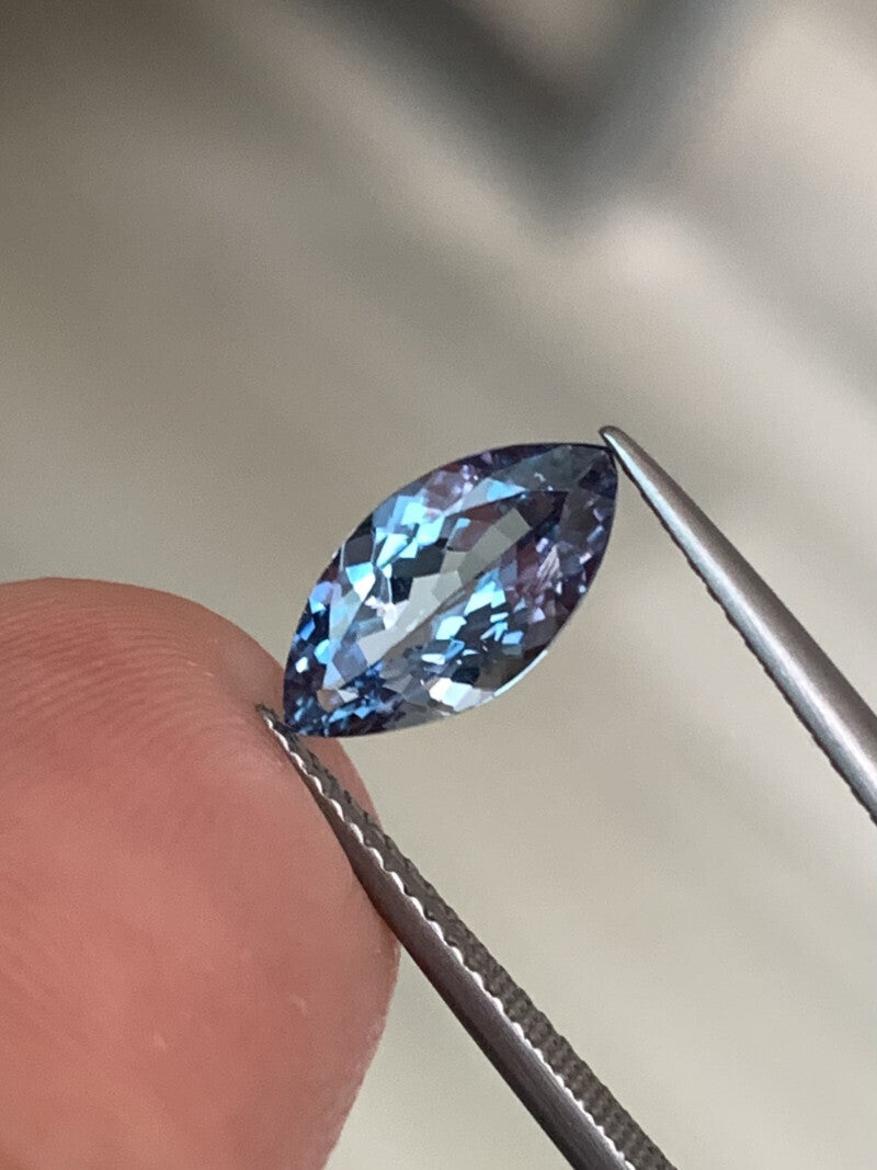 Premium 1.68 ct Tanzanite Gemstone - Top Grade Natural Blue/Violet Brilliance